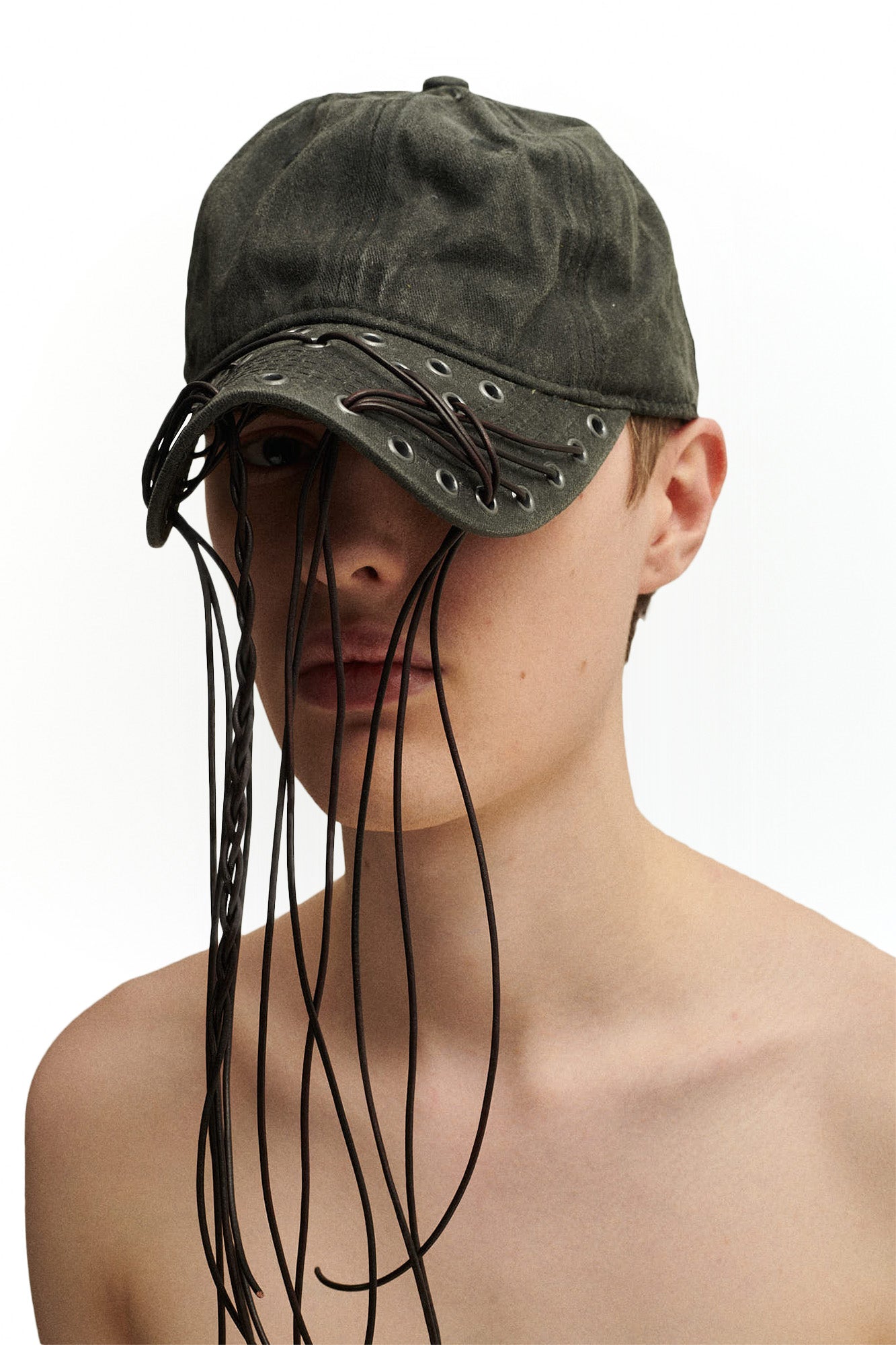 STRING CAP – DARK GREY