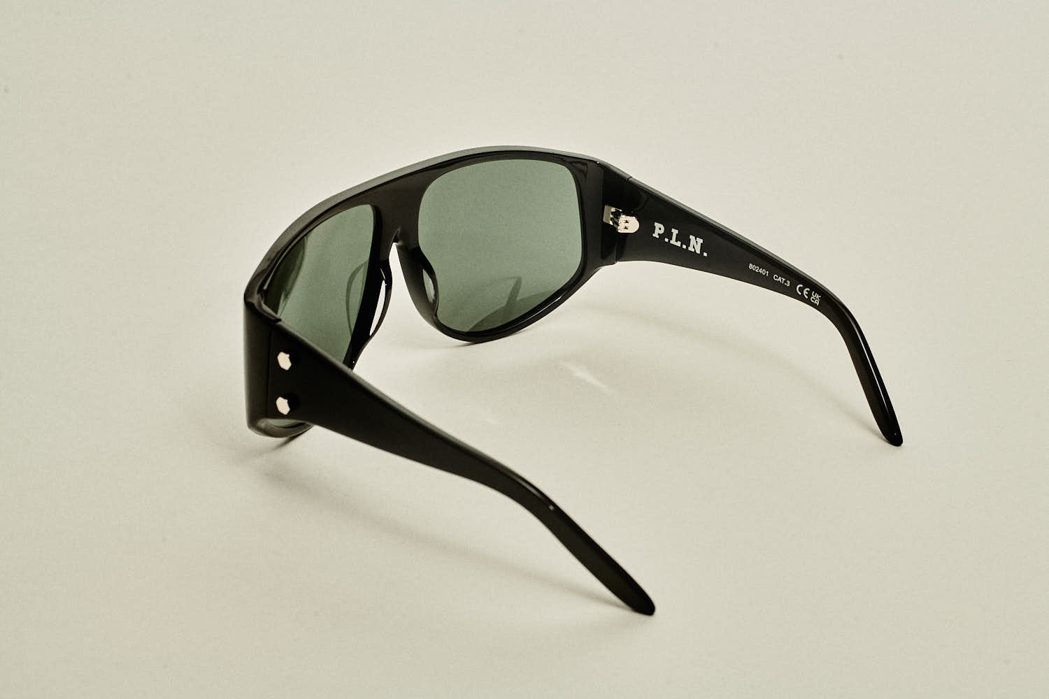 ORCA SEVEN SUNGLASSES - BLACK