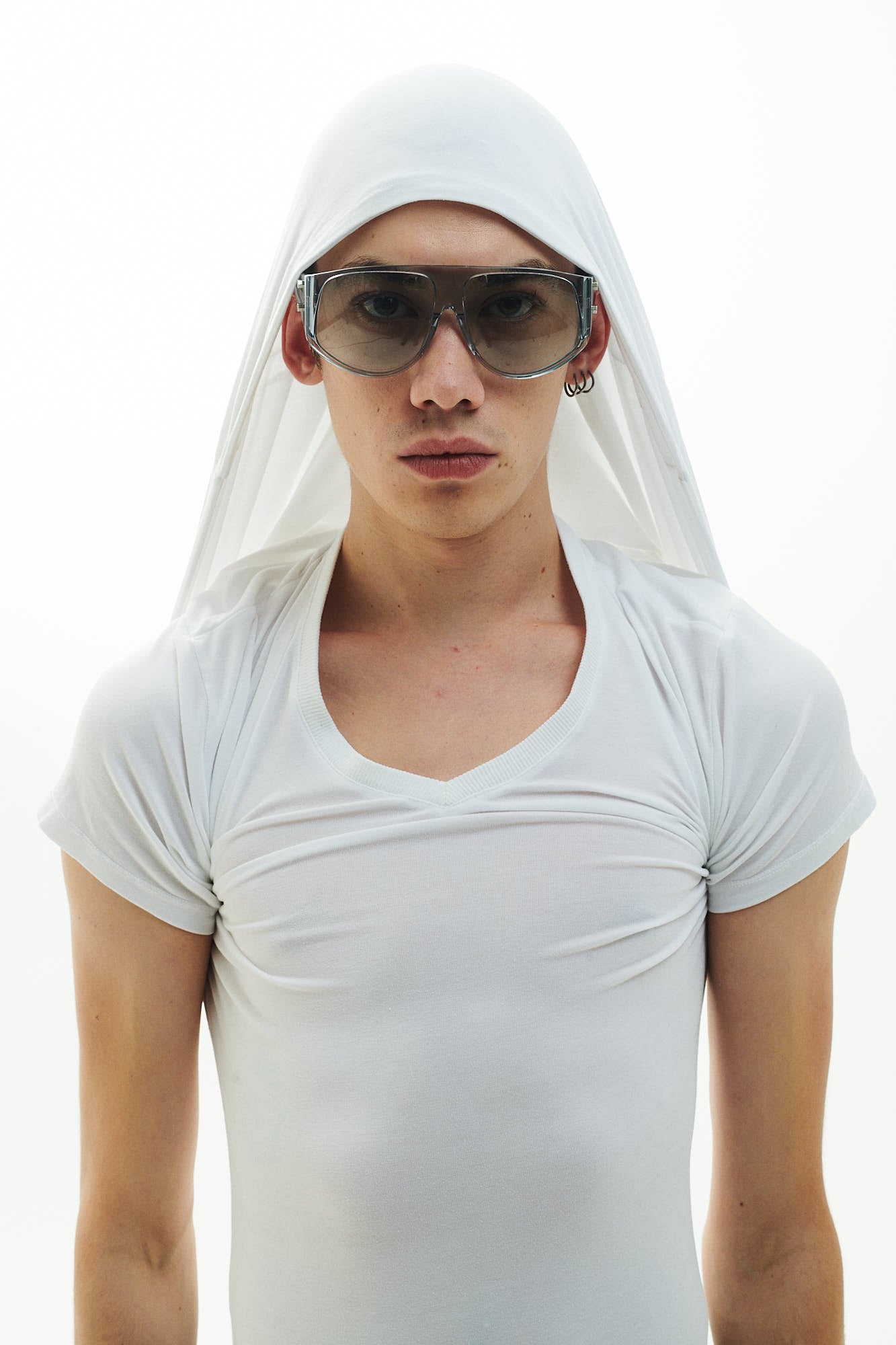 TIGHT HOODED T-SHIRT - WHITE