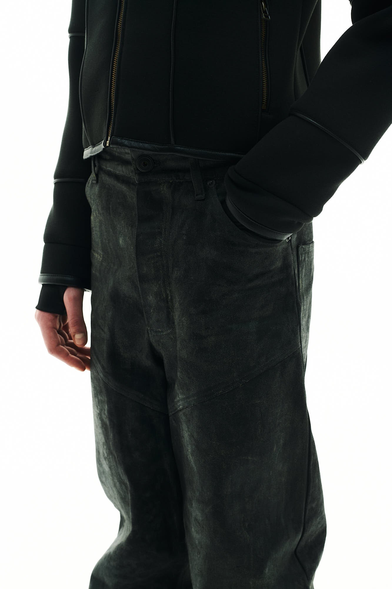 LOW CROTCH OILSKIN DENIM – BLACK