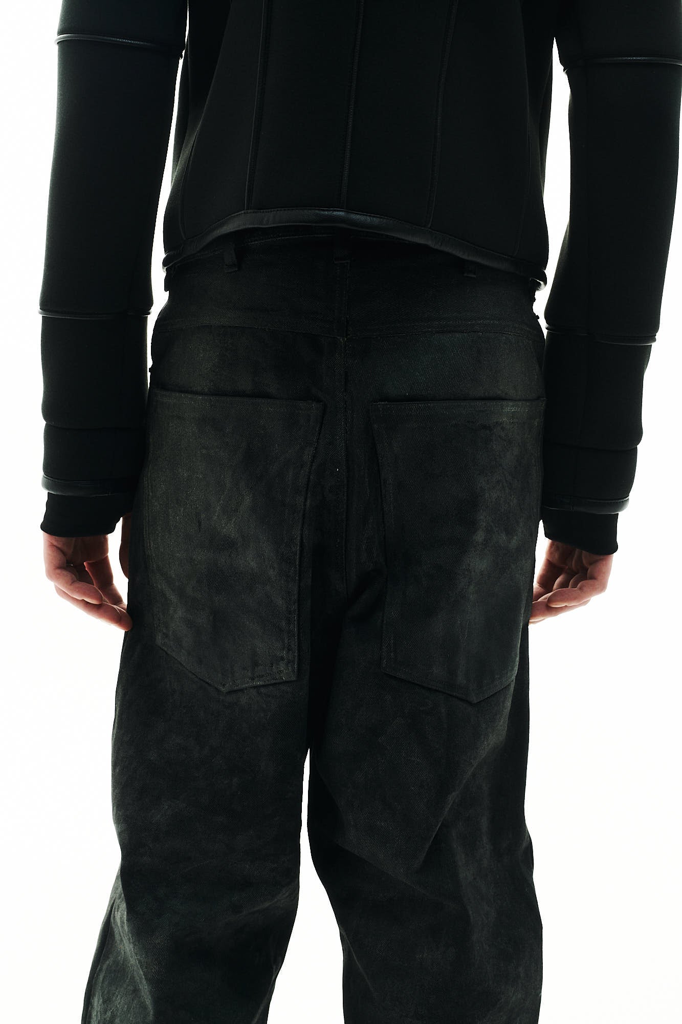 LOW CROTCH OILSKIN DENIM – BLACK